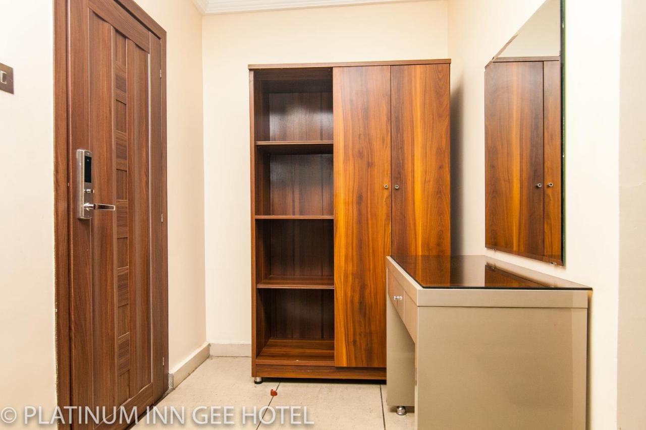 Platinum Inn Gee Hotel Suru Lere Eksteriør billede