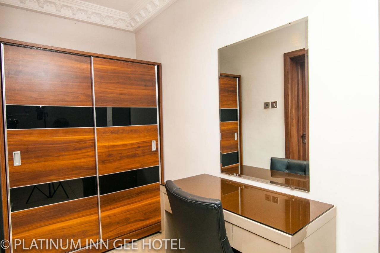 Platinum Inn Gee Hotel Suru Lere Eksteriør billede