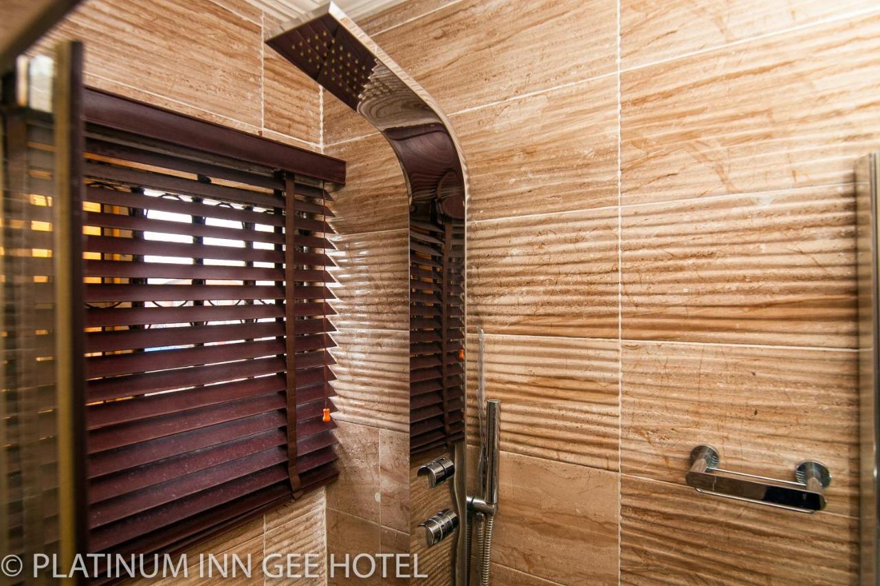 Platinum Inn Gee Hotel Suru Lere Eksteriør billede